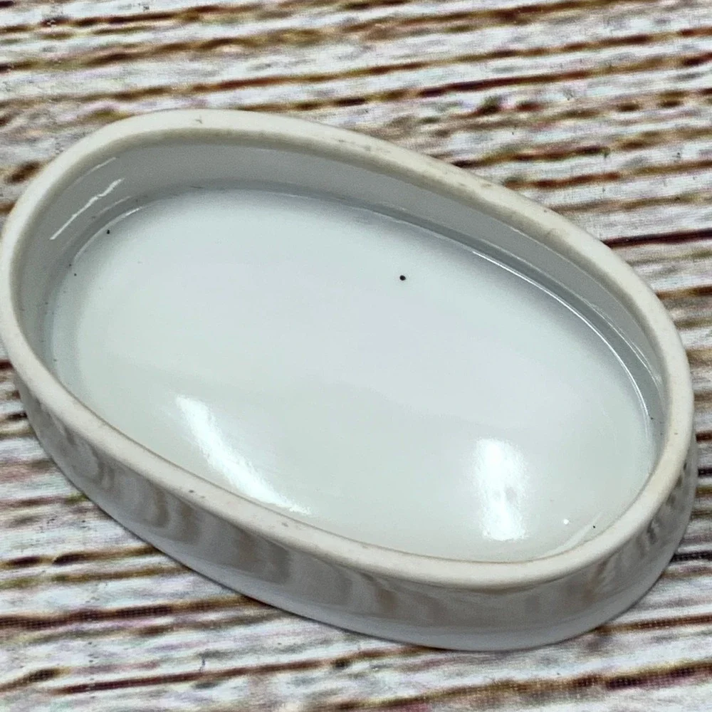 OC Omnibus Porcelain White Frog Lidded Trinket Jewerly‎ Box Japan 1982 Vintage